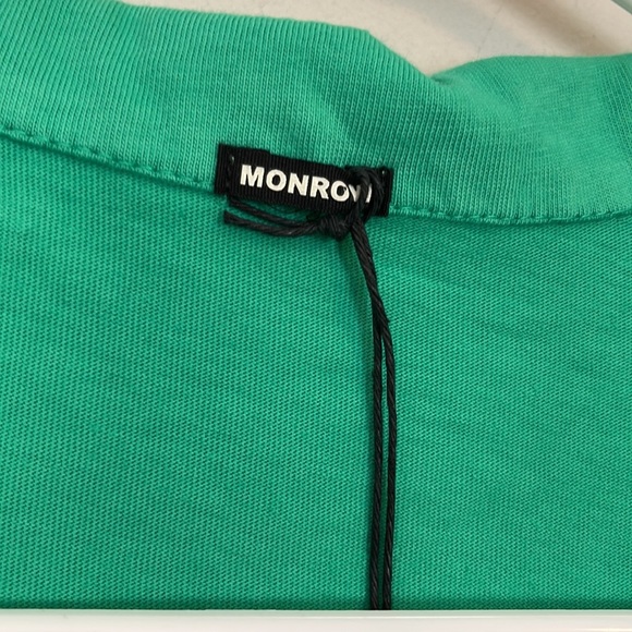 Monrow sleeveless V-neck, collared top or mini dress in color green - Picture 2 of 9